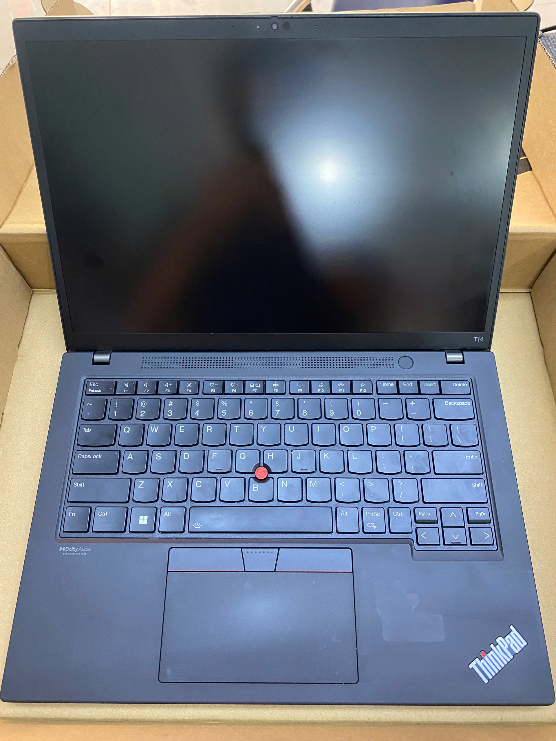 ThinkPad T14 Gen 1 với cấu hình i7-10610U / 16GB RAM / 256GB SSD