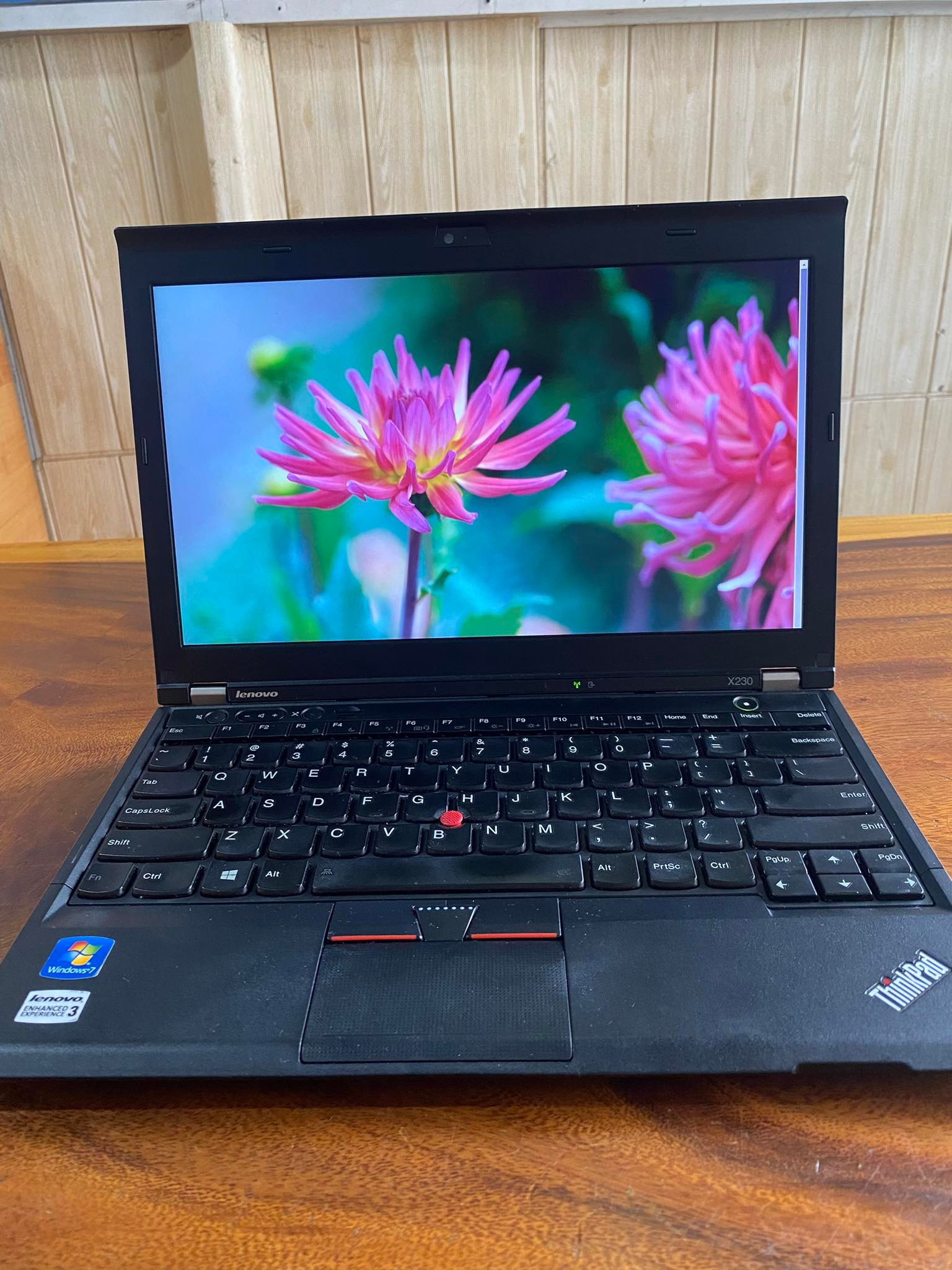 Laptop Lenovo Thinkpad X230 Core i7 giá rẻ cho văn phòng