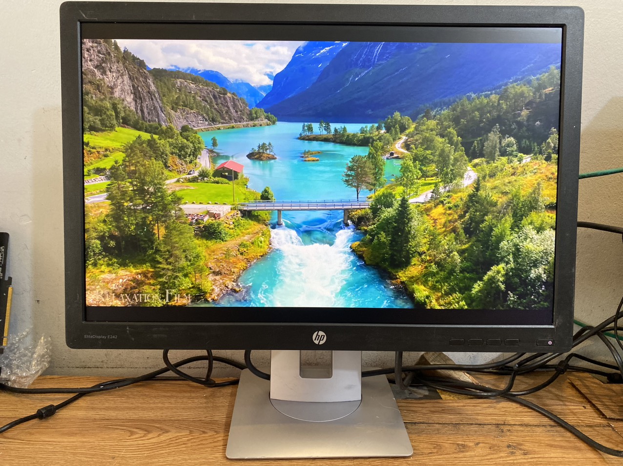 Màn hình HP E242 24 inch LED IPS